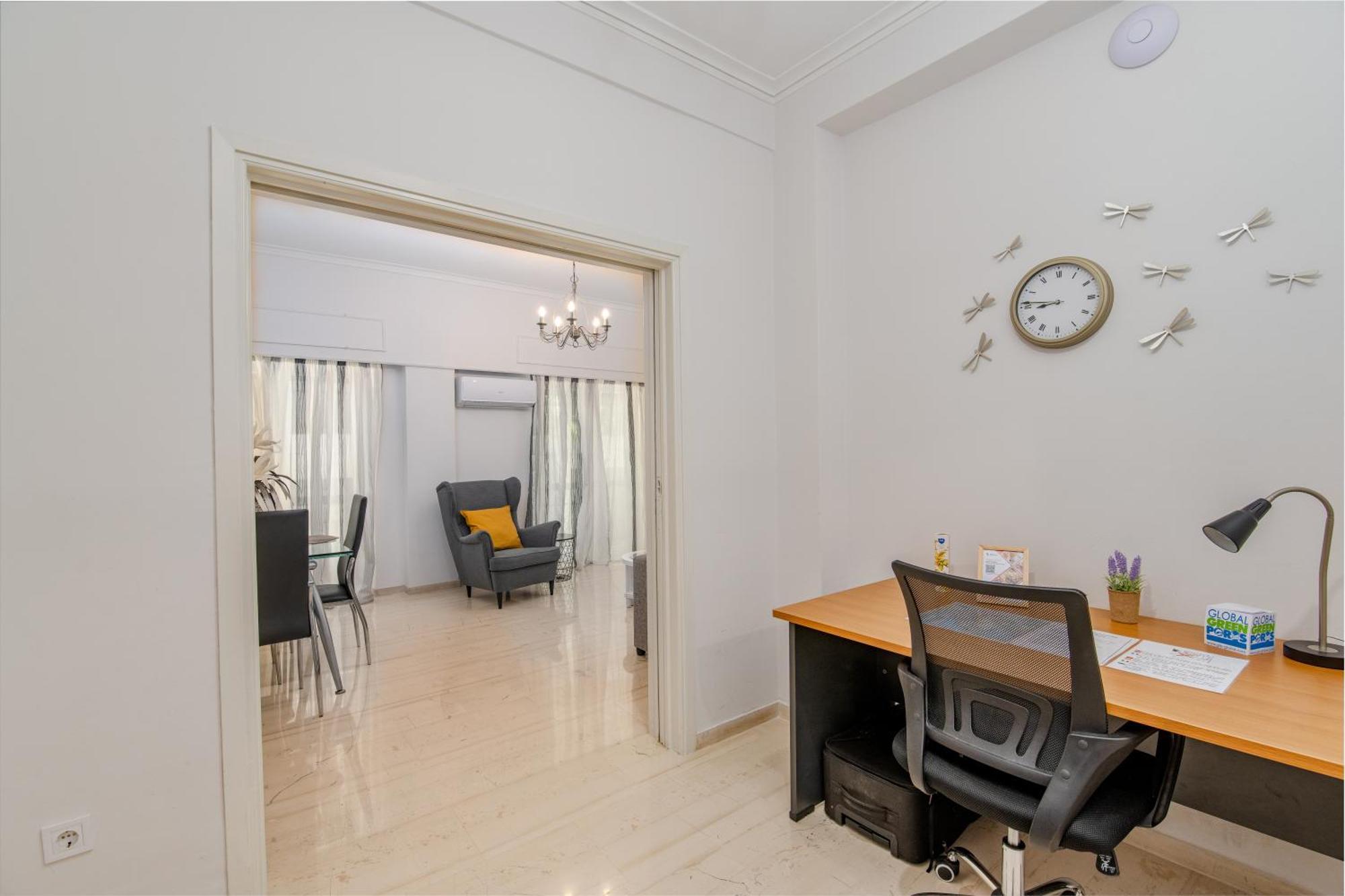 Marina Zeas Livemodern Apartment *